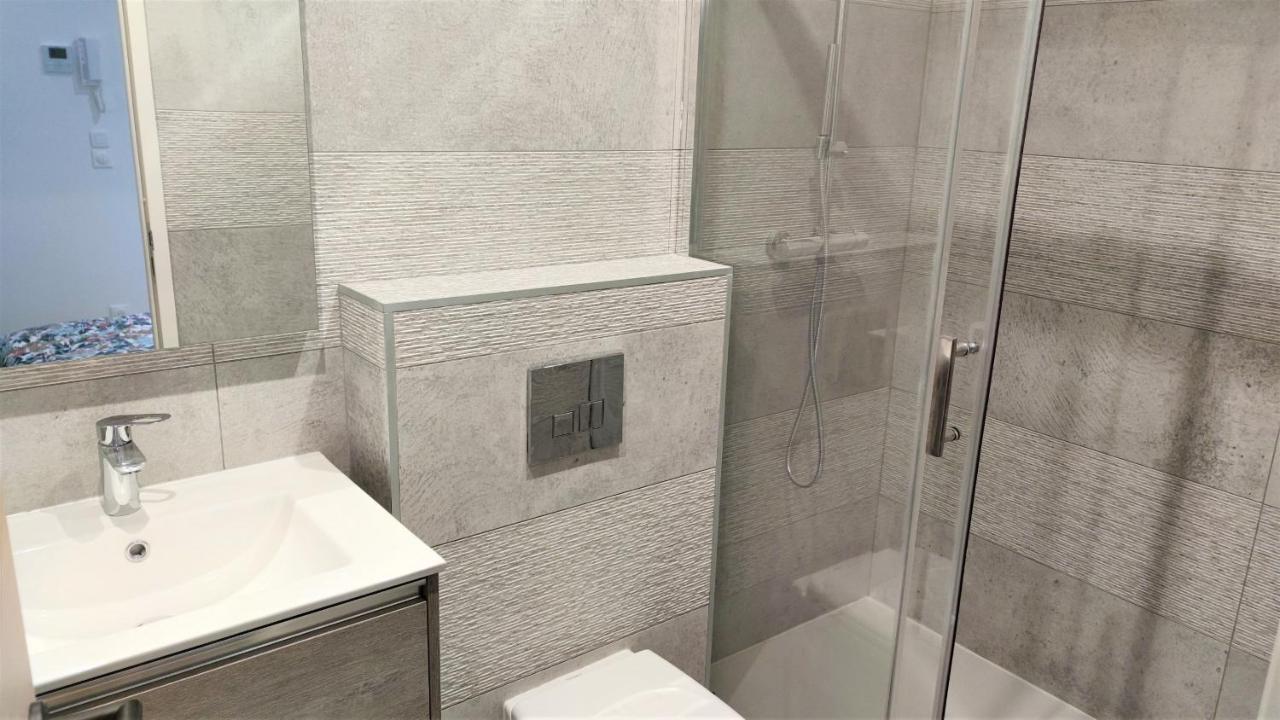 Apartment Hypercentre Lamartine 001 *